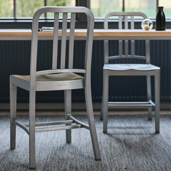 美品　EMECO Navy Collection Navy Wood Chair Wood Chair Emeco | Oak black | EMECO 1006 W BLACK OAK